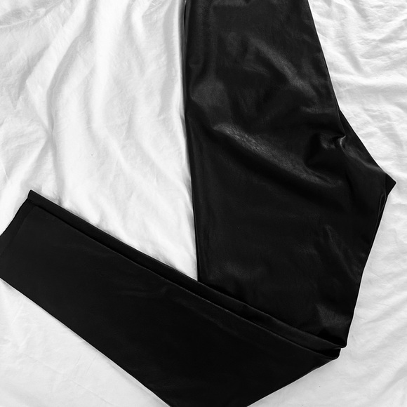 Commando szL Black Faux Leather Leggings SAKS Retail $128 - Picture 6 of 9
